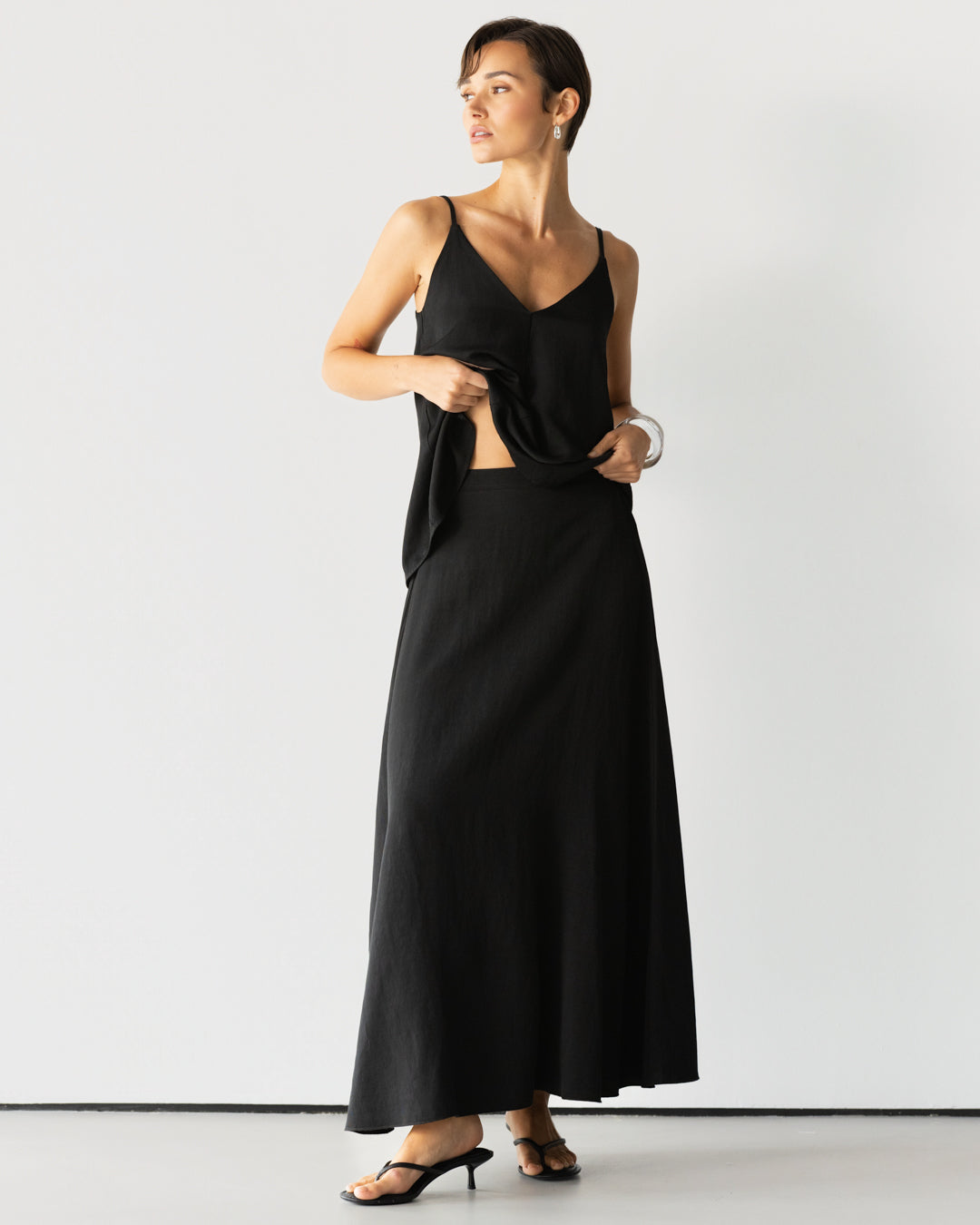 Willa Elastic Waist Skirt | Black