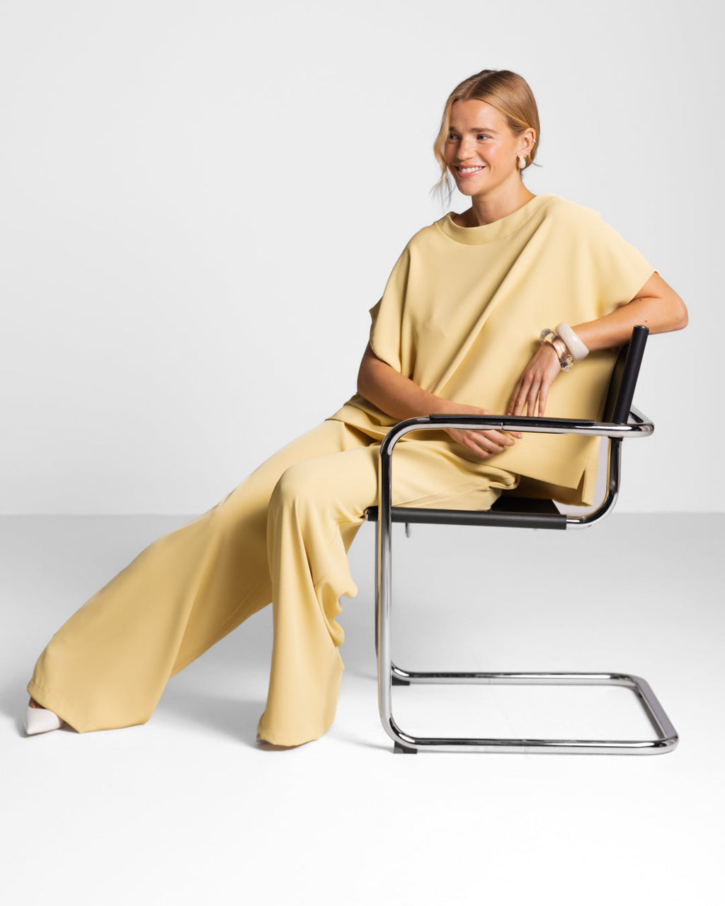 Gabriella Pleated Elastic Waist Trousers | Pastel Yellow