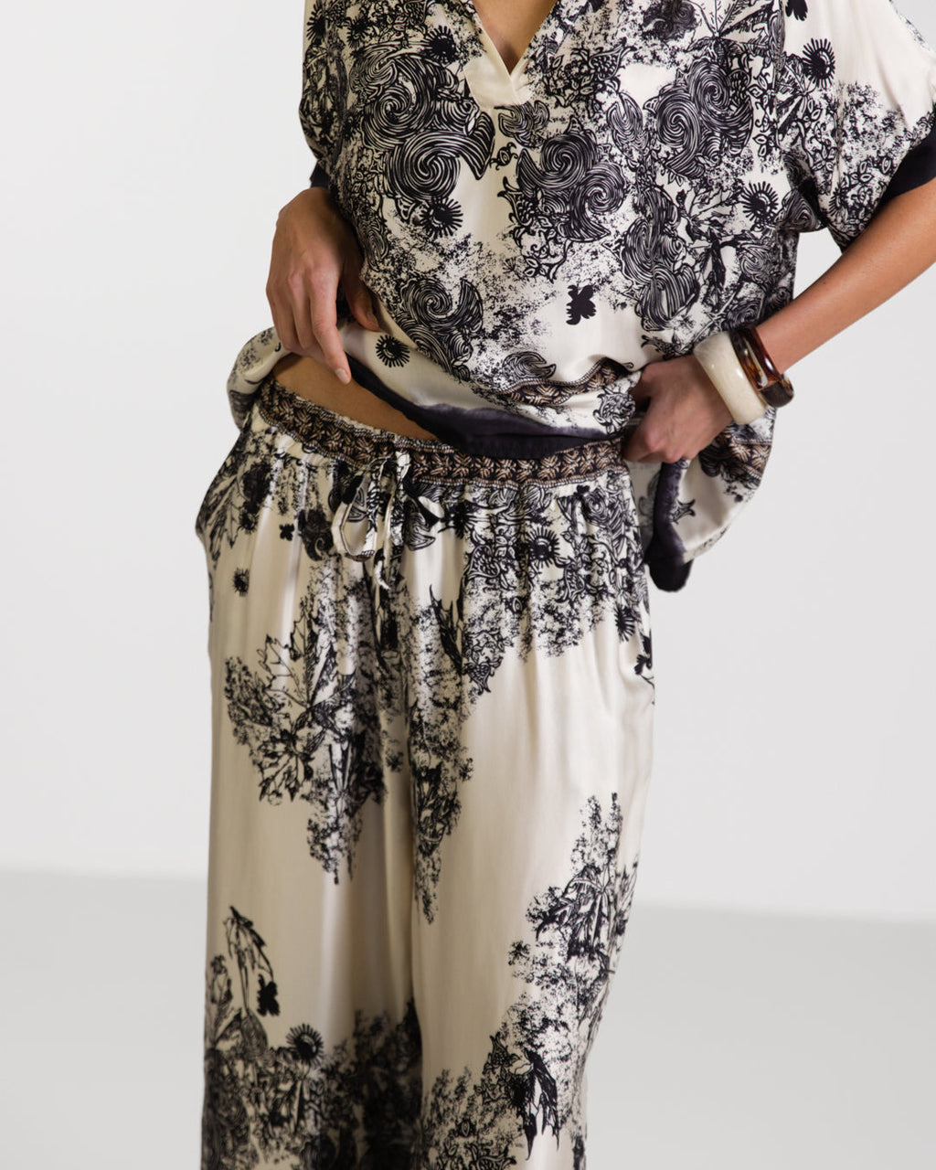 Ottilie Elastic Waist Silk Trousers | Black