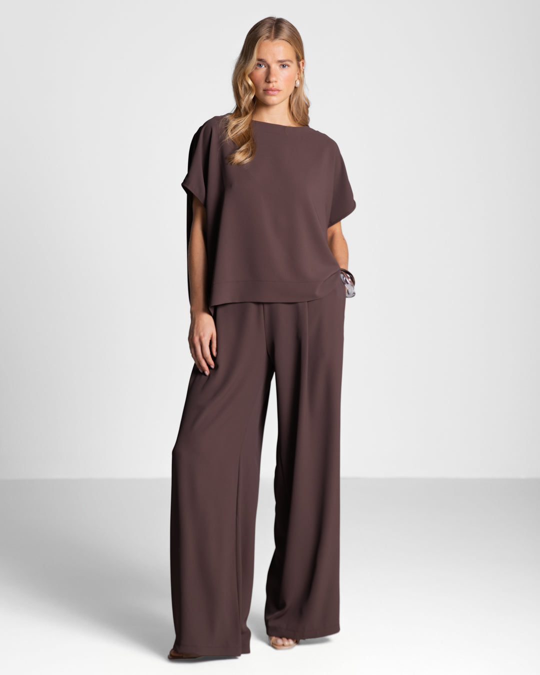 Gabriella Pleated Elastic Waist Trousers | Espresso Brown