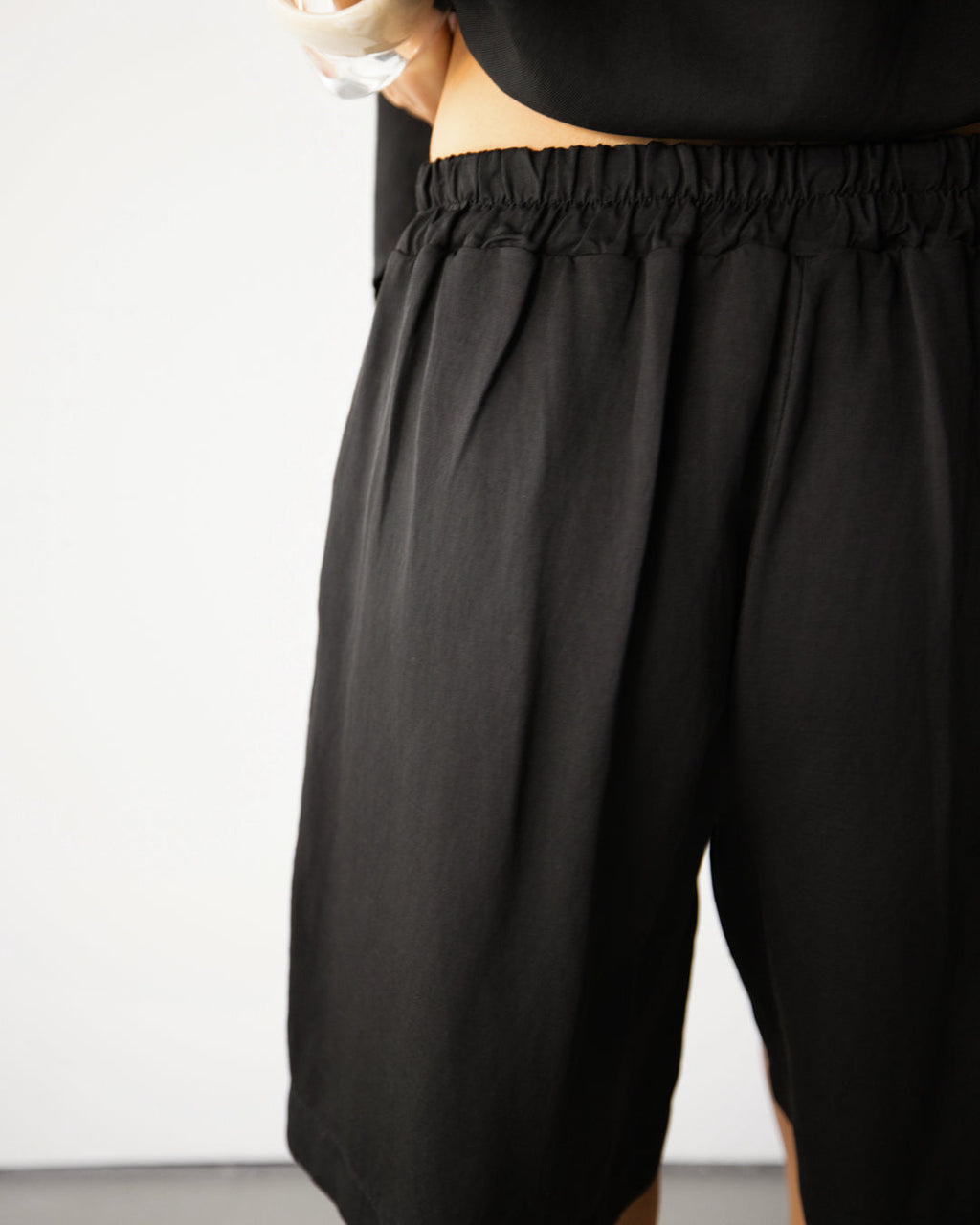 Penny Elastic Waist Shorts | Black