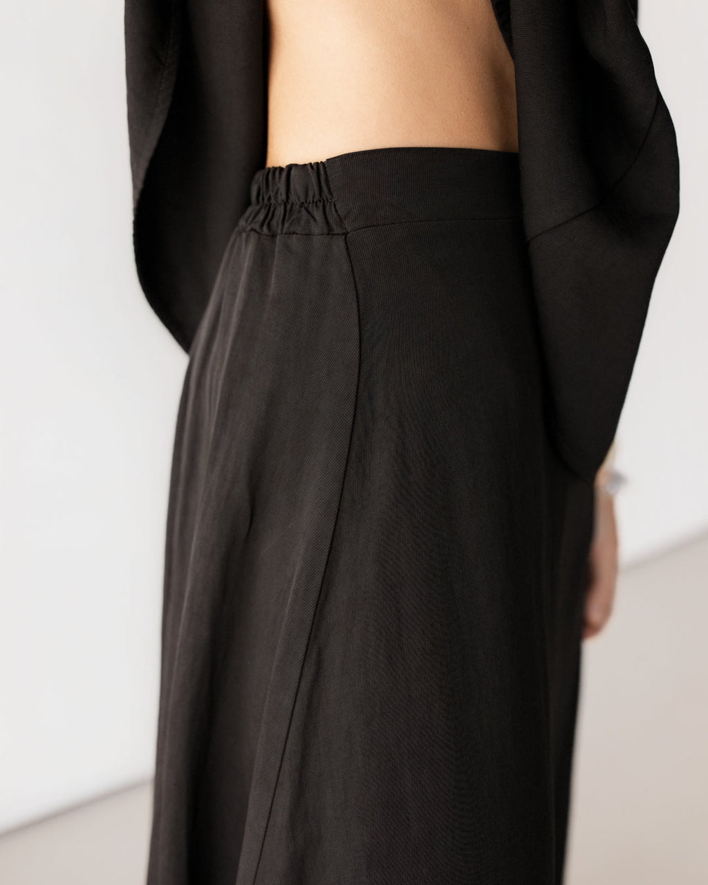 Willa Elastic Waist Skirt | Black