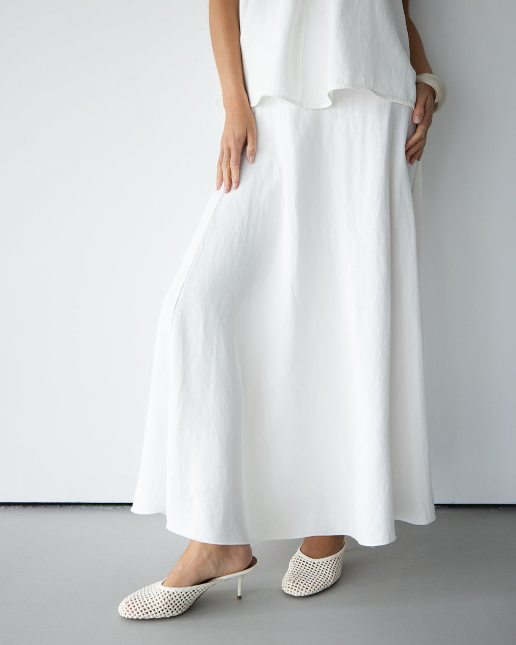Willa Elastic Waist Skirt | White