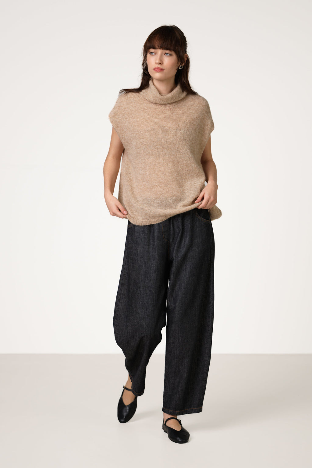 Nyx Sleeveless Turtleneck | Beige | Alpaca-Wool Blend