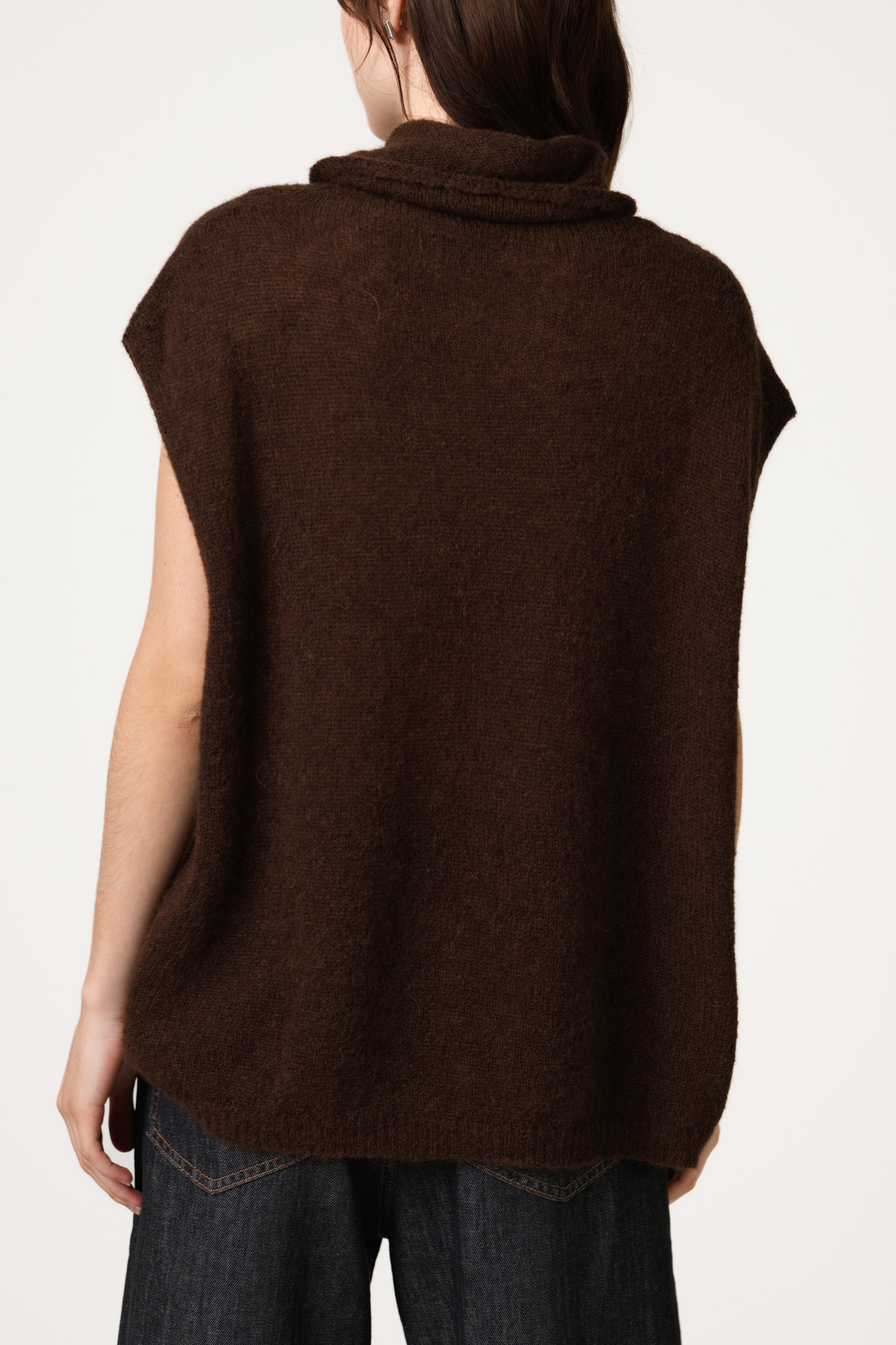 Nyx Sleeveless Turtleneck | Espresso Brown | Alpaca-Wool Blend