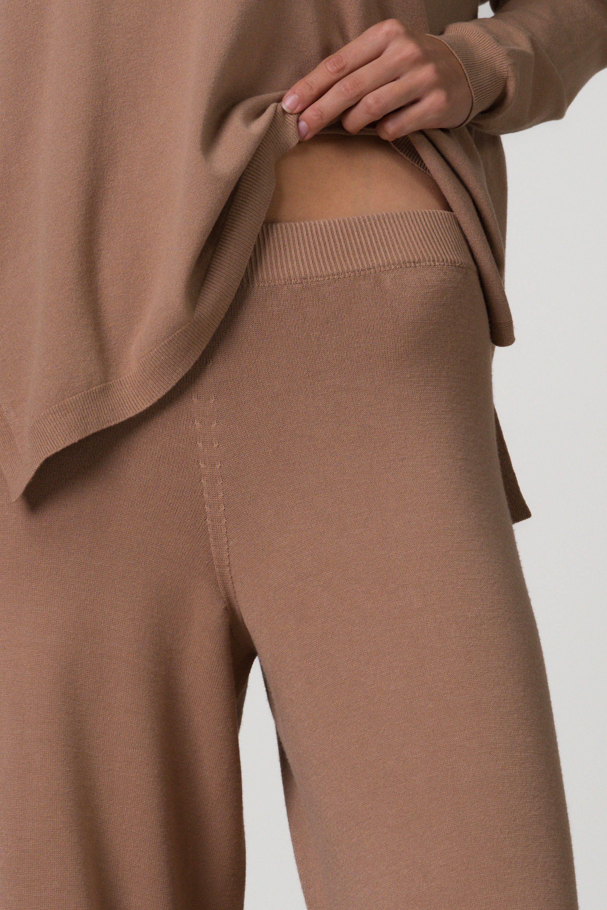 Kaia Elastic Waist Pants | Chestnut Brown | Fine Knit