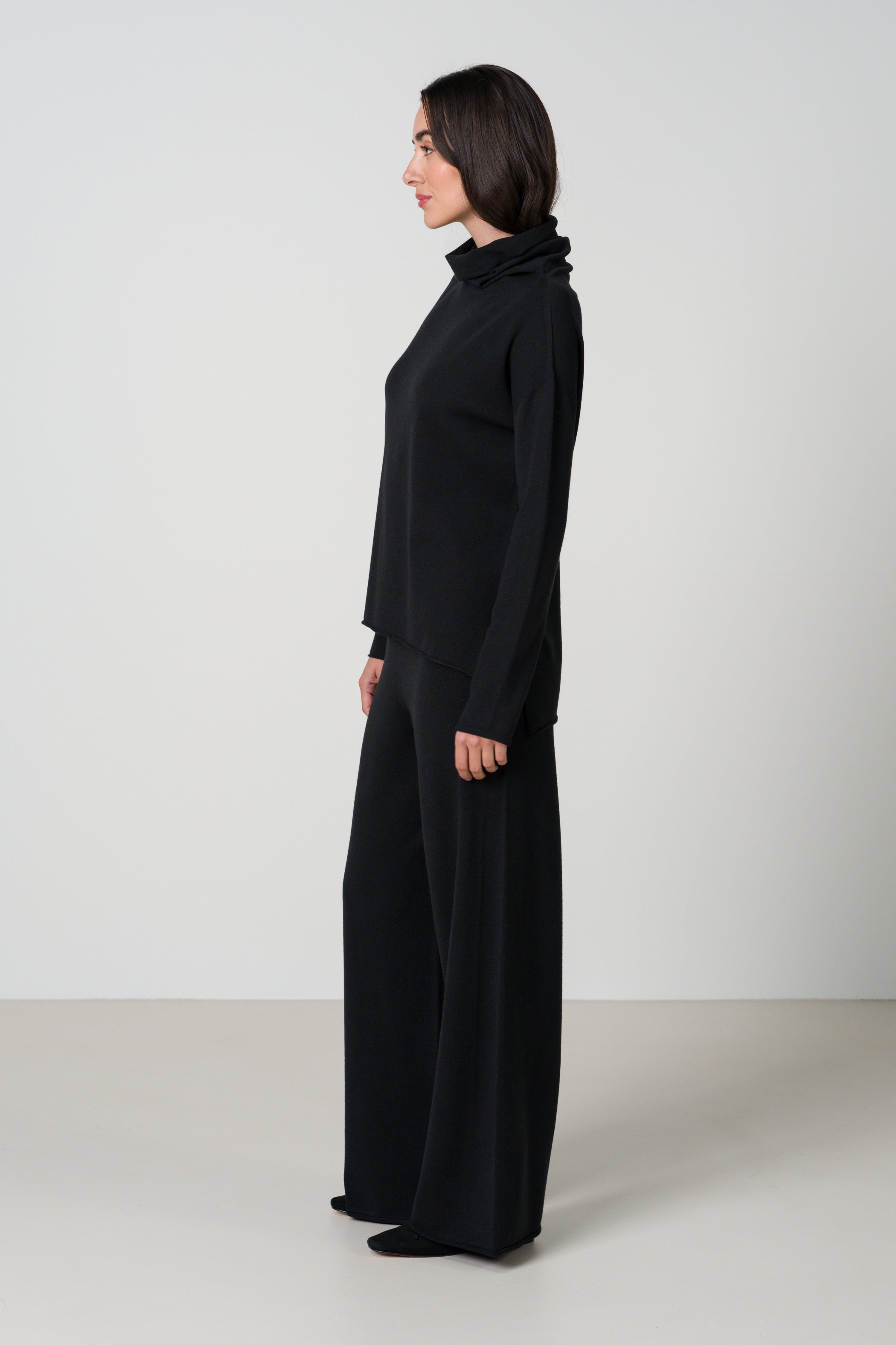 Kaia Roll Neck | Black | Fine Knit