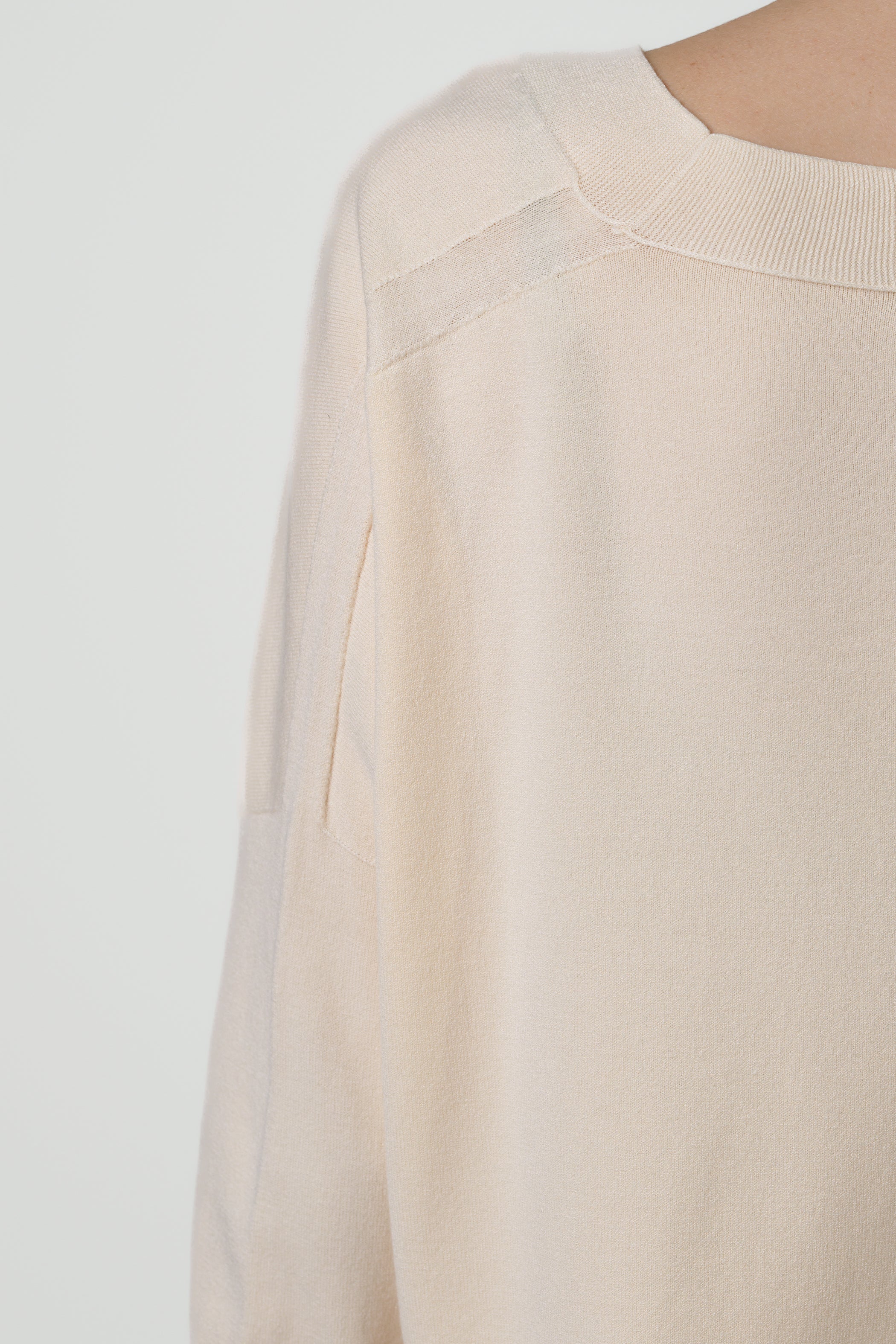 Layla V Neck Sweater | Cream | Fine Knit