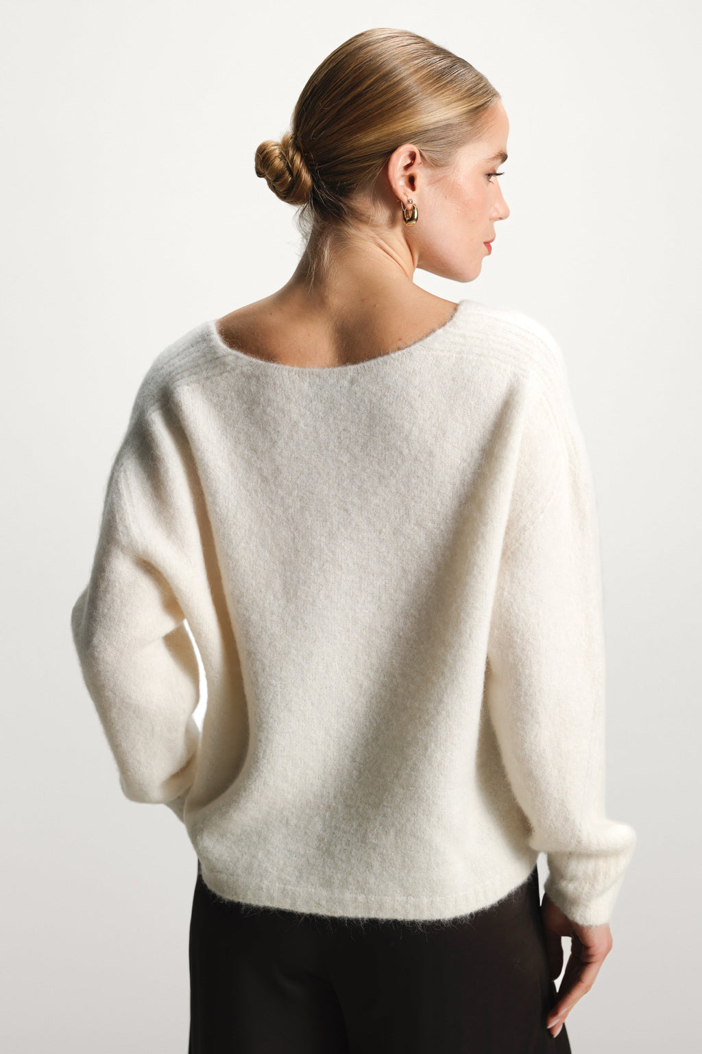 Vera V Neck Sweater | Ivory | Alpaca Blend