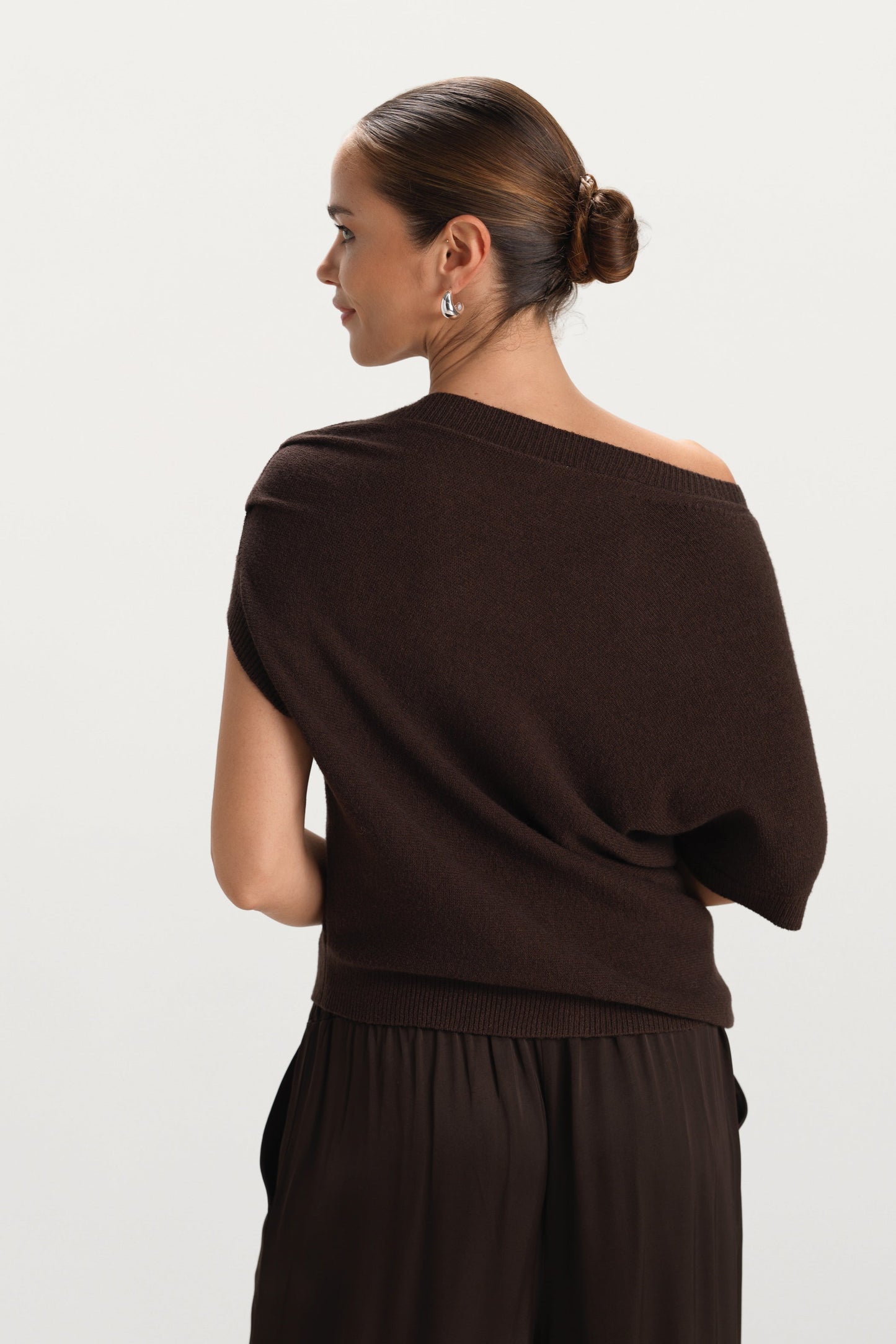 Vivienne Asymmetric Knit | Espresso Brown